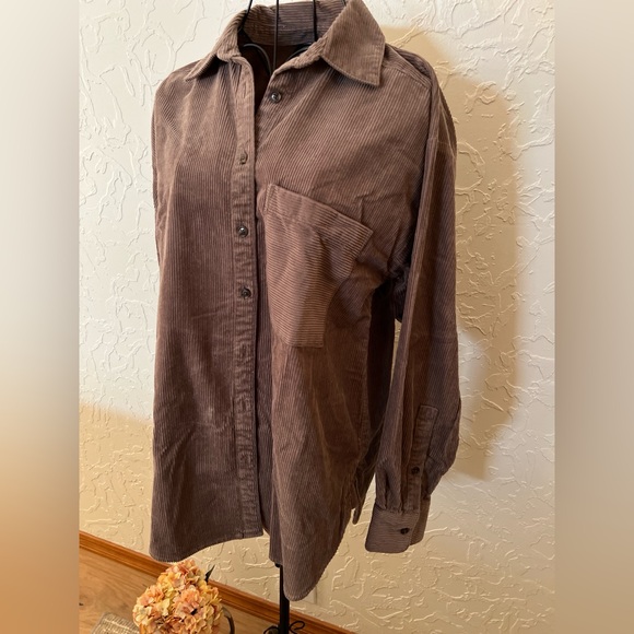 LOFT Everyday Oversized Courdoroy Pocket Shirt - Like New - Picture 13 of 14
